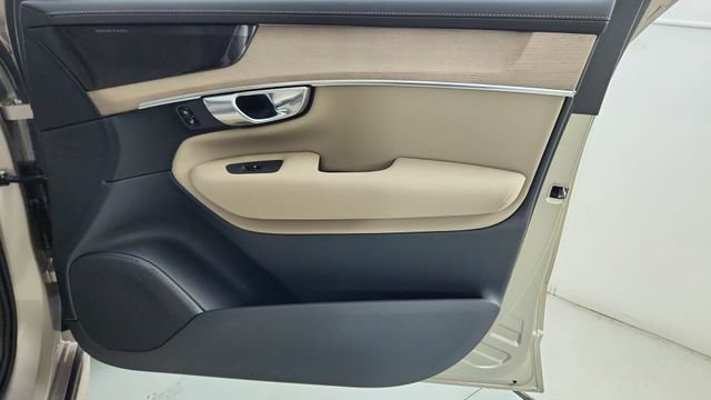 New 2026 Volvo XC90 T8 Plus w/ Protection Package Premier AWD/4WD image 40