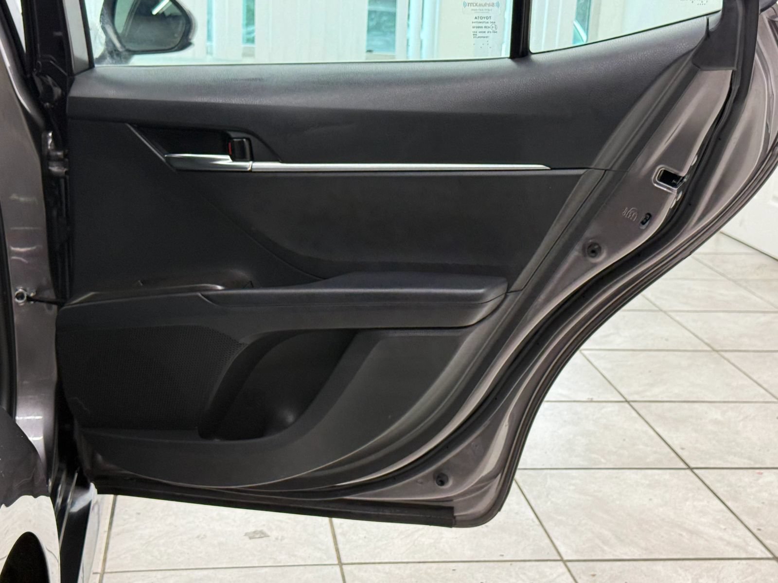 Used 2022 Toyota Camry LE FWD image 19