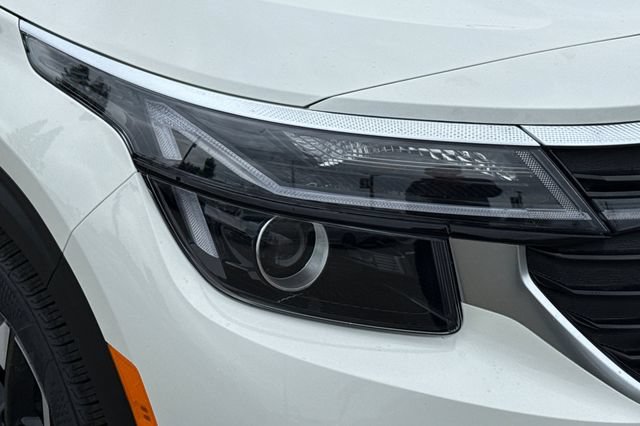 New 2026 Kia Seltos S FWD image 34
