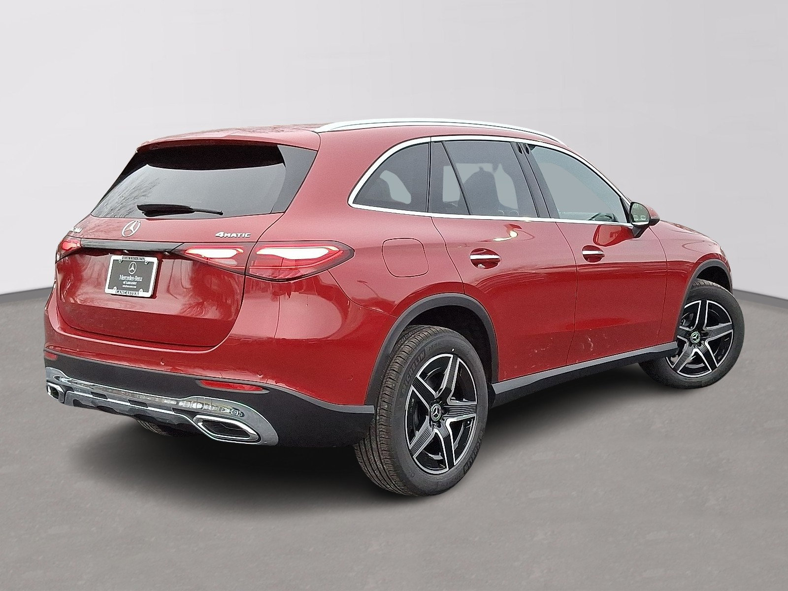 Used 2026 Mercedes-Benz GLC 300 4MATIC image 4