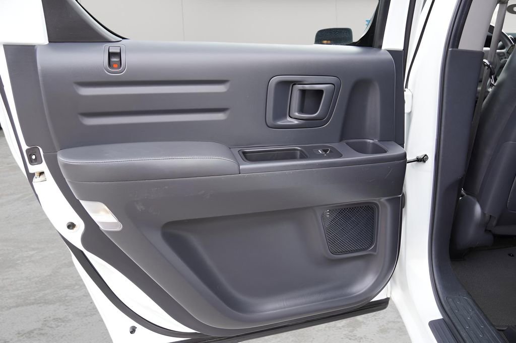Used 2014 Honda Ridgeline SE image 9