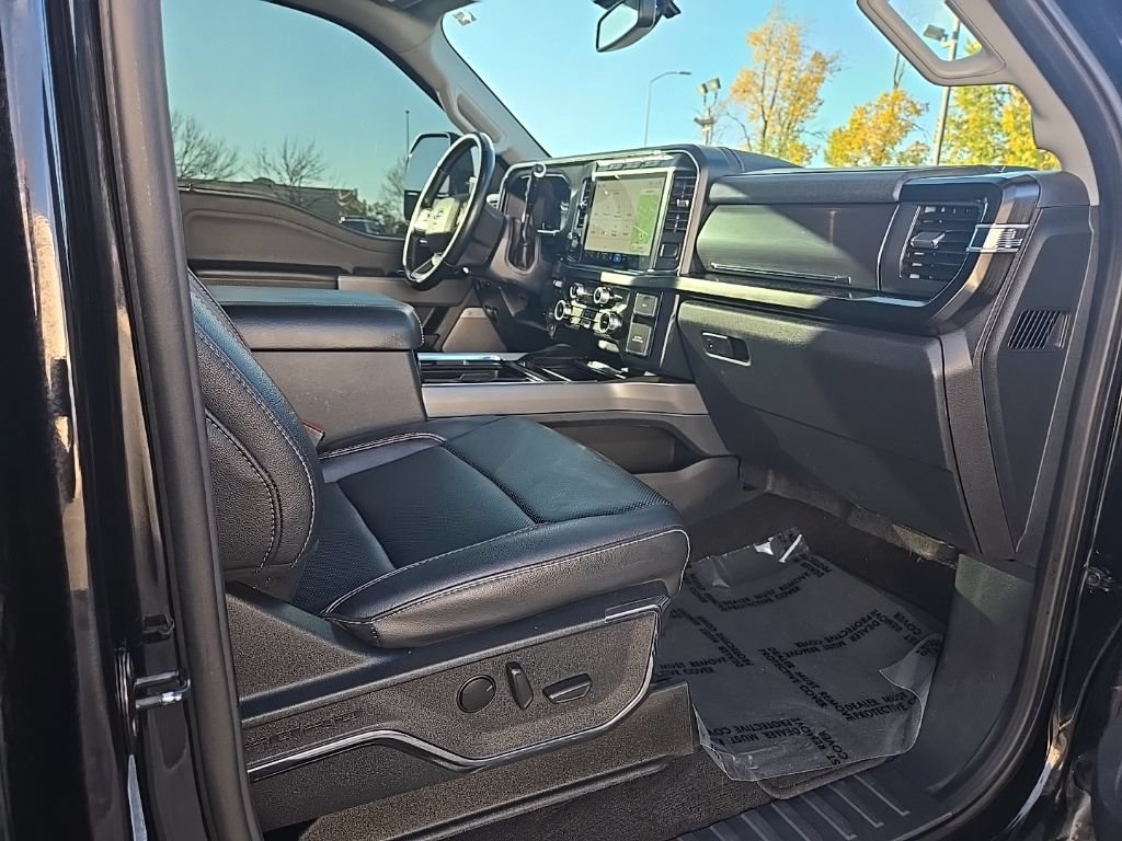 Used 2023 Ford F350 Lariat w/ Sport Appearance Package AWD/4WD image 30