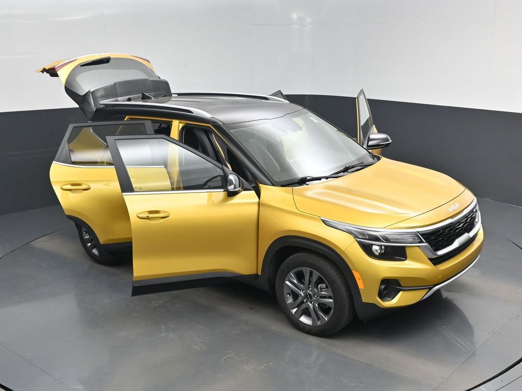 Certified 2022 Kia Seltos S image 19
