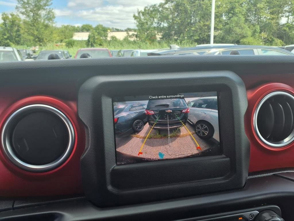 Used 2021 Jeep Wrangler Unlimited Rubicon w/ Xtreme Recon 35" Tire Package image 15