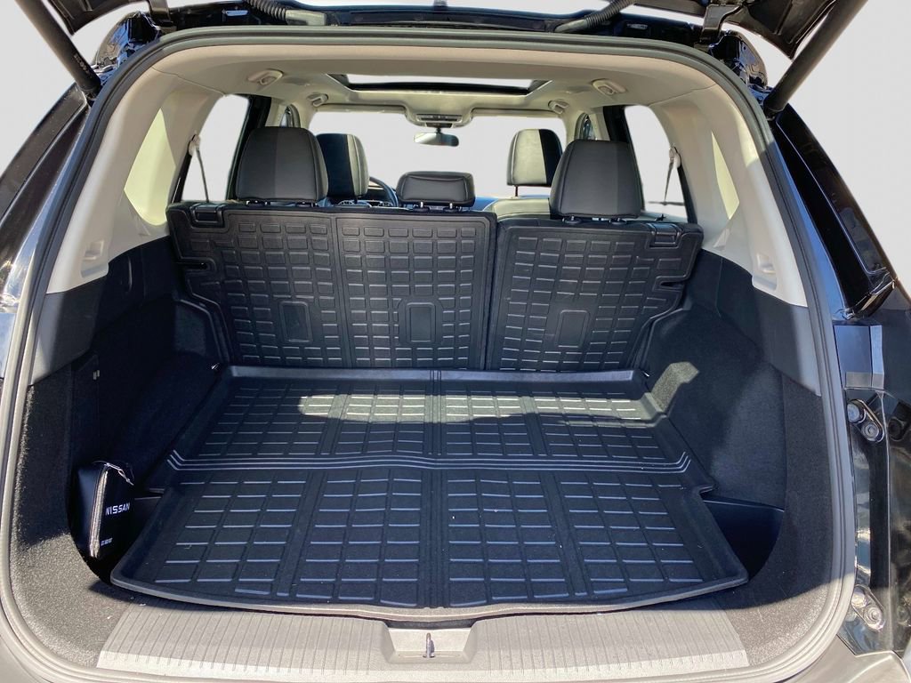 Certified 2023 Nissan Rogue SV w/ SV Premium B Package AWD/4WD image 6