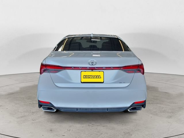 Used 2019 Toyota Avalon XLE w/ Moonroof Package FWD image 6