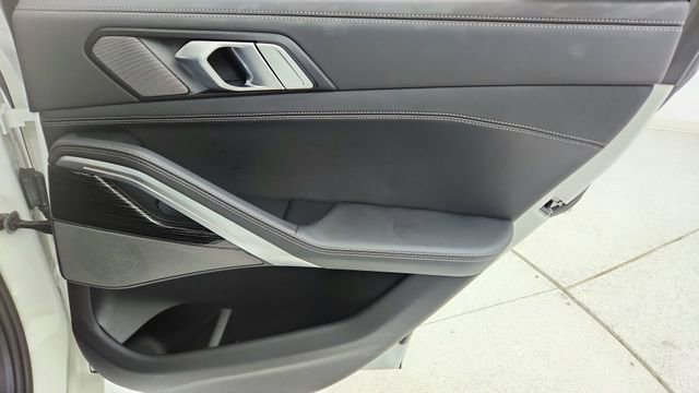 Used 2026 BMW X6 xDrive40i image 28
