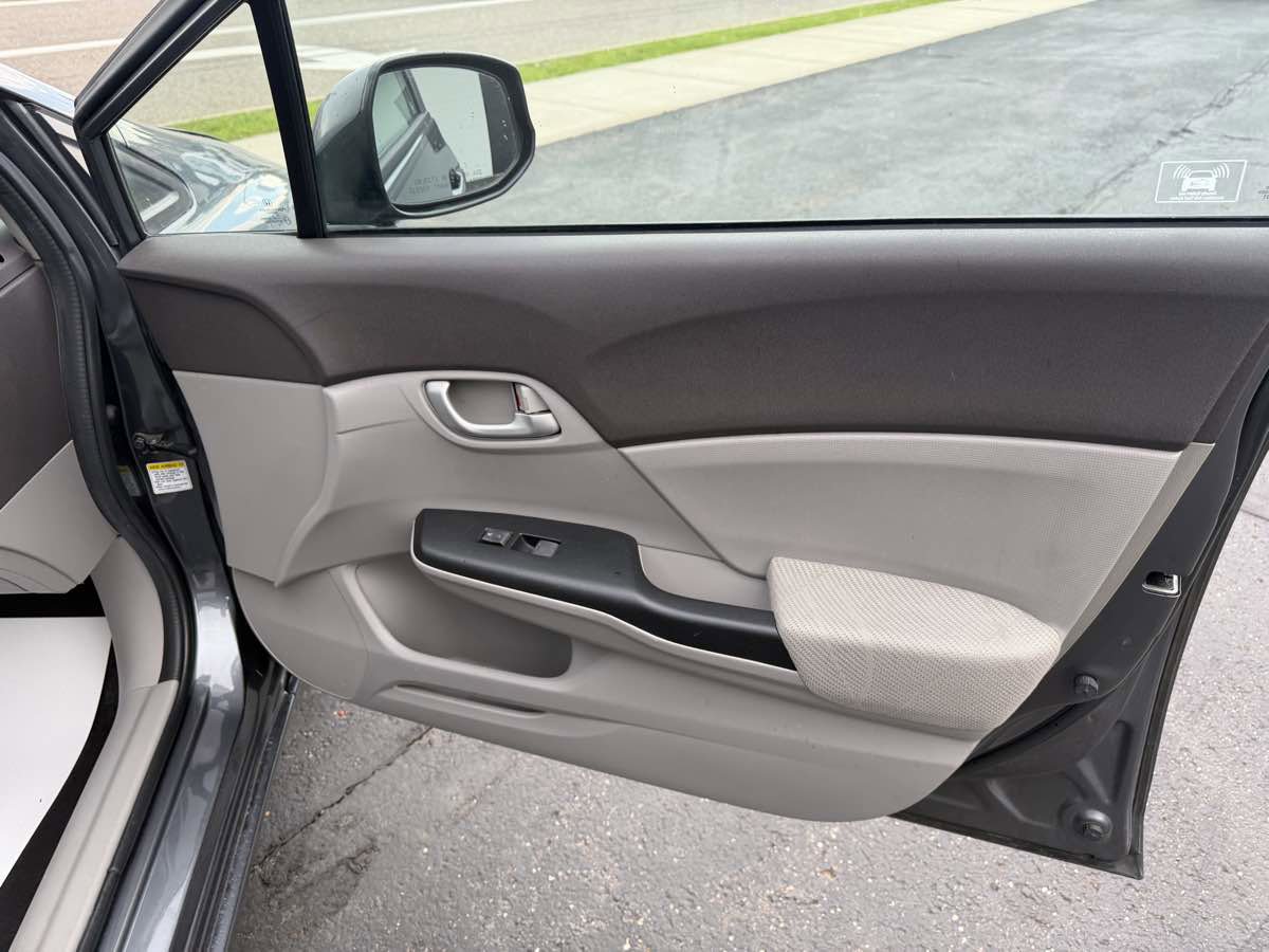 Used 2012 Honda Civic LX image 19