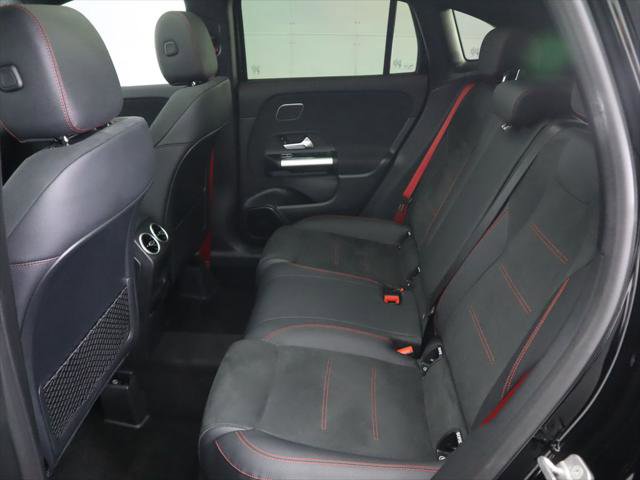 Used 2025 Mercedes-Benz GLA 35 AMG 4MATIC image 21