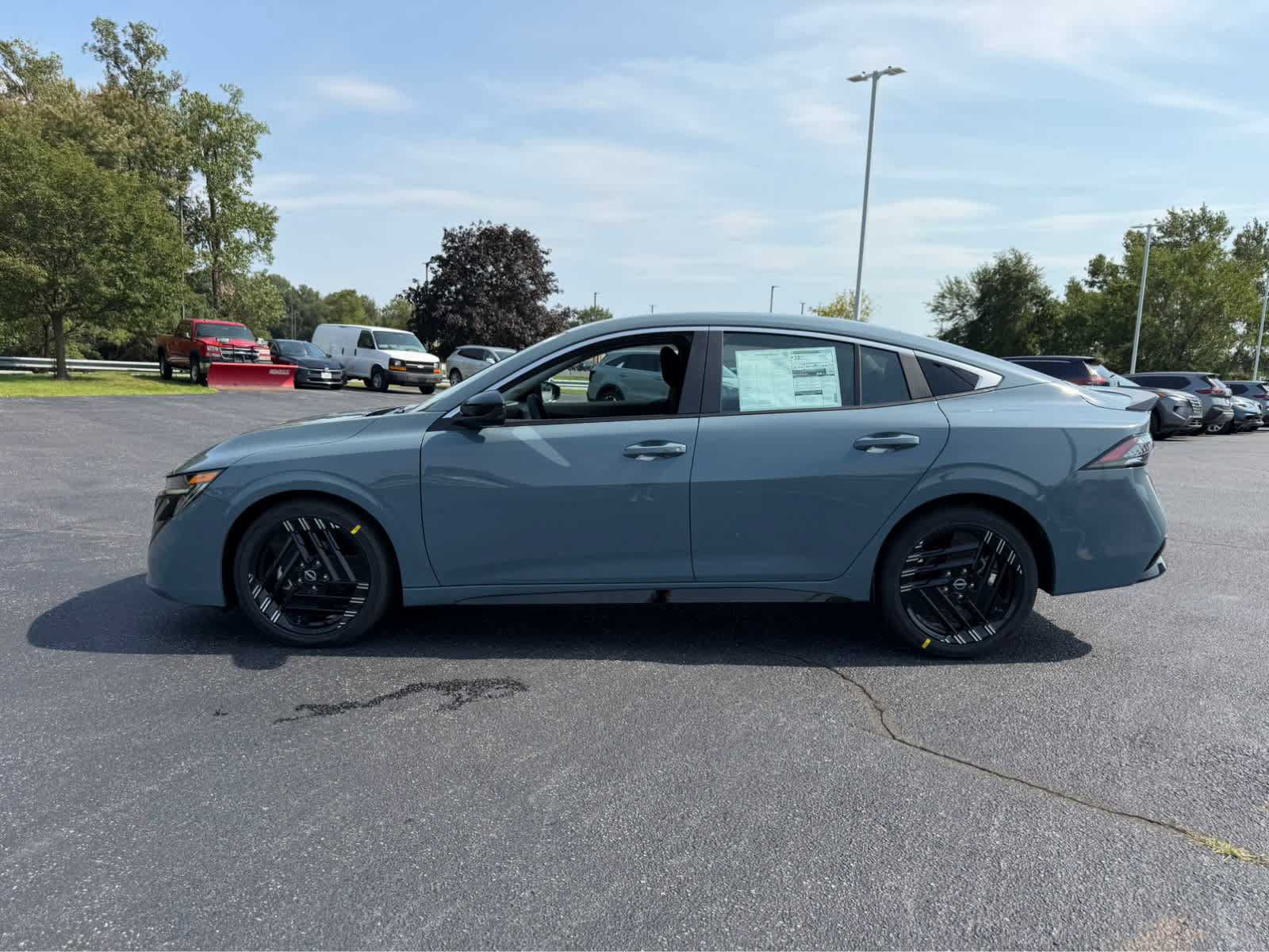 New 2027 Nissan Sentra SR w/ SR All Weather Package FWD image 4