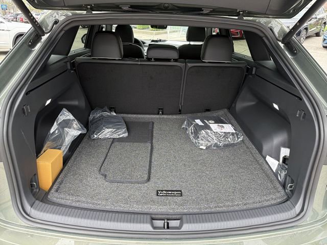 New 2026 Volkswagen Atlas Cross Sport SEL Premium R-Line AWD/4WD image 25