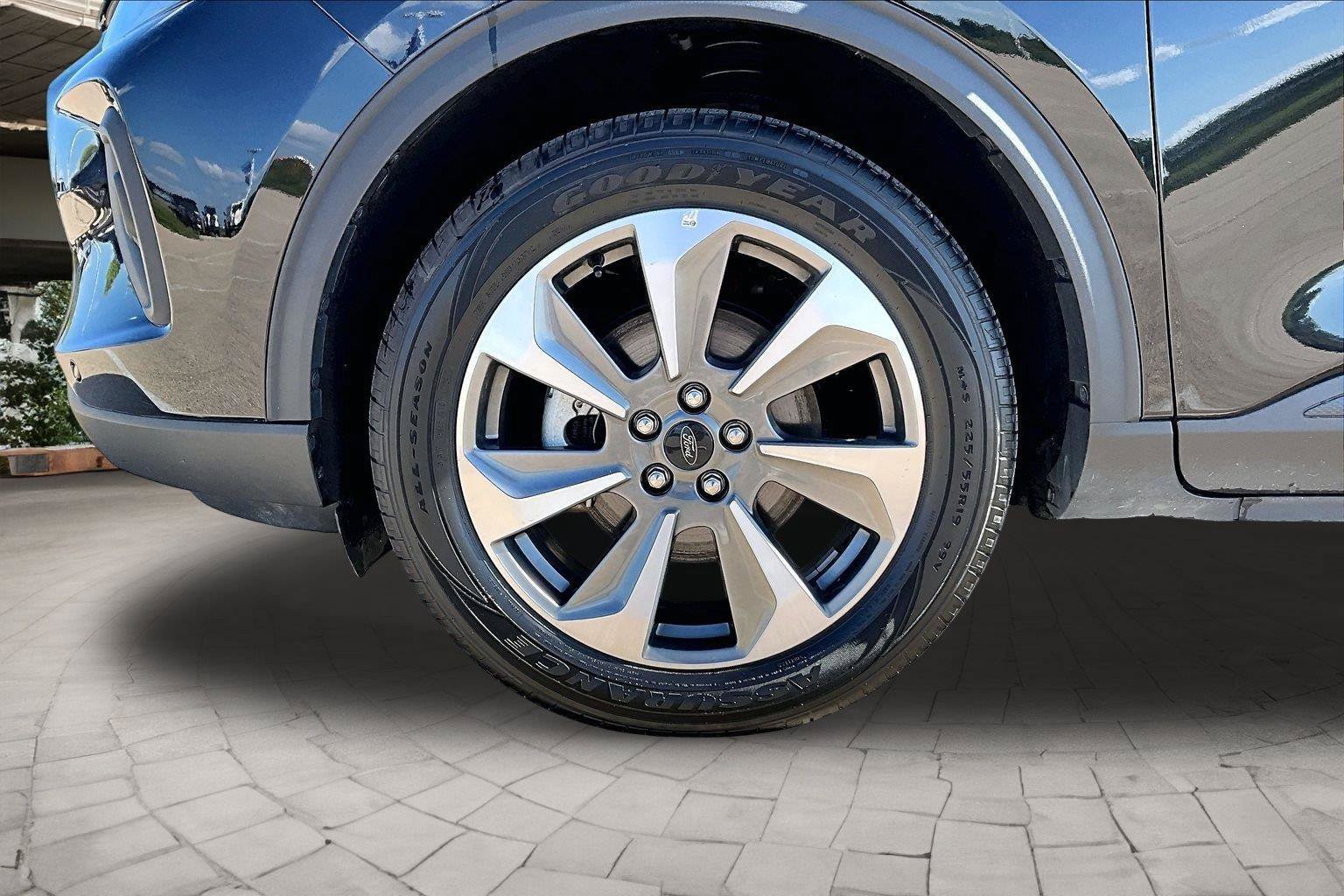 Certified 2024 Ford Escape Platinum AWD/4WD image 15
