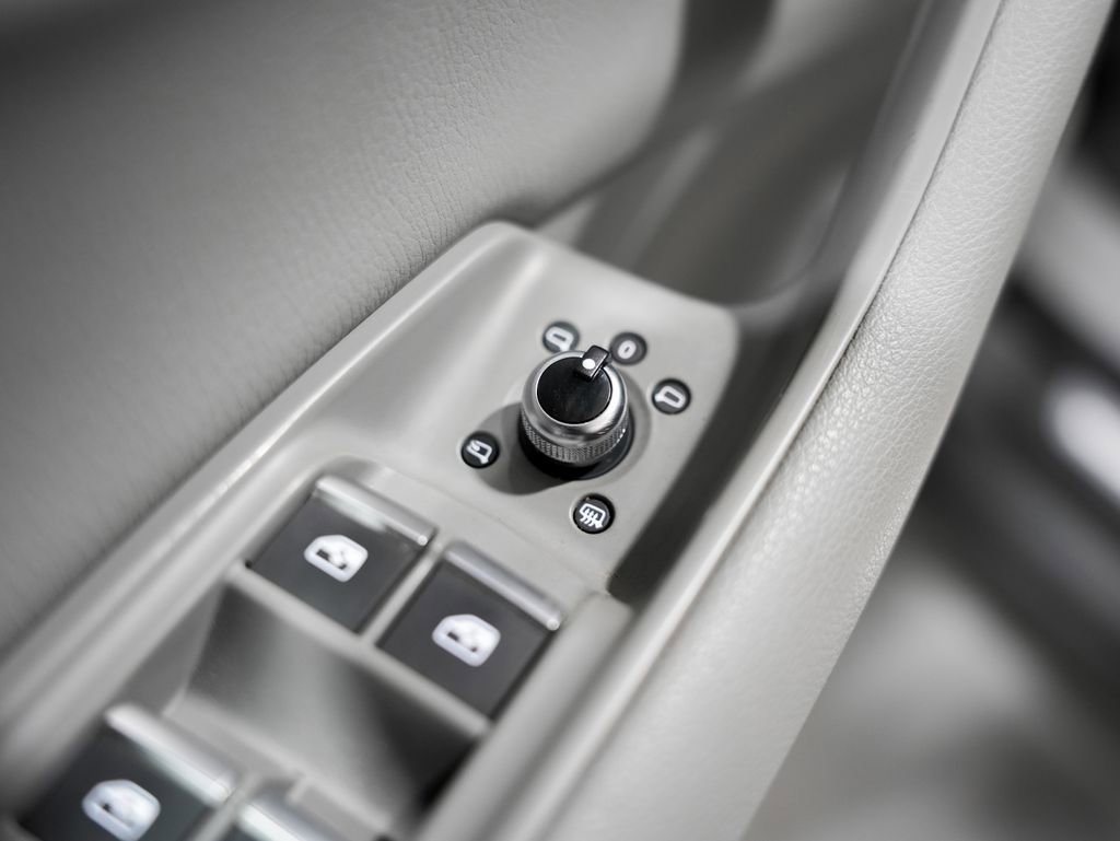 Used 2017 Audi Q7 3.0T Premium Plus w/ Premium Plus Package image 34