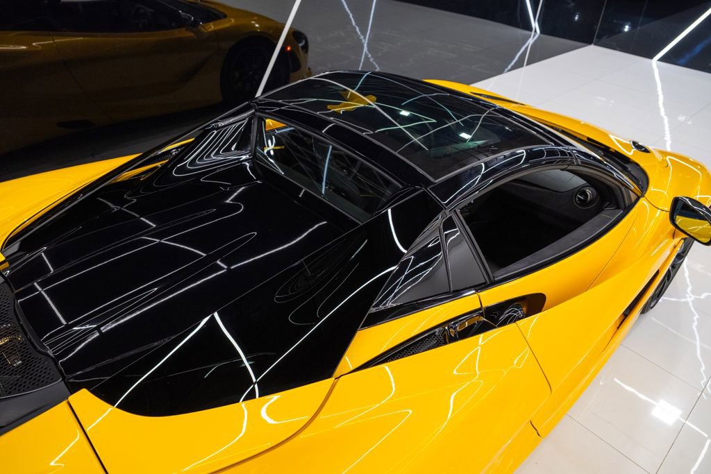 Used 2023 McLaren 720S Luxury image 14