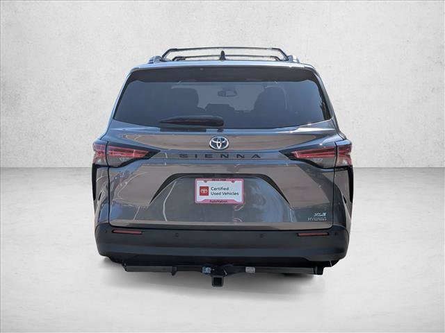 Certified 2022 Toyota Sienna XLE FWD image 6