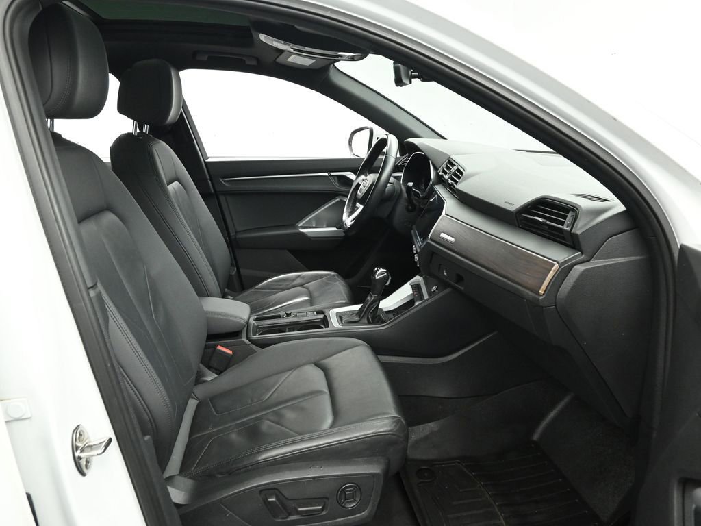 Used 2020 Audi Q3 2.0T Premium Plus w/ Premium Plus Package image 26