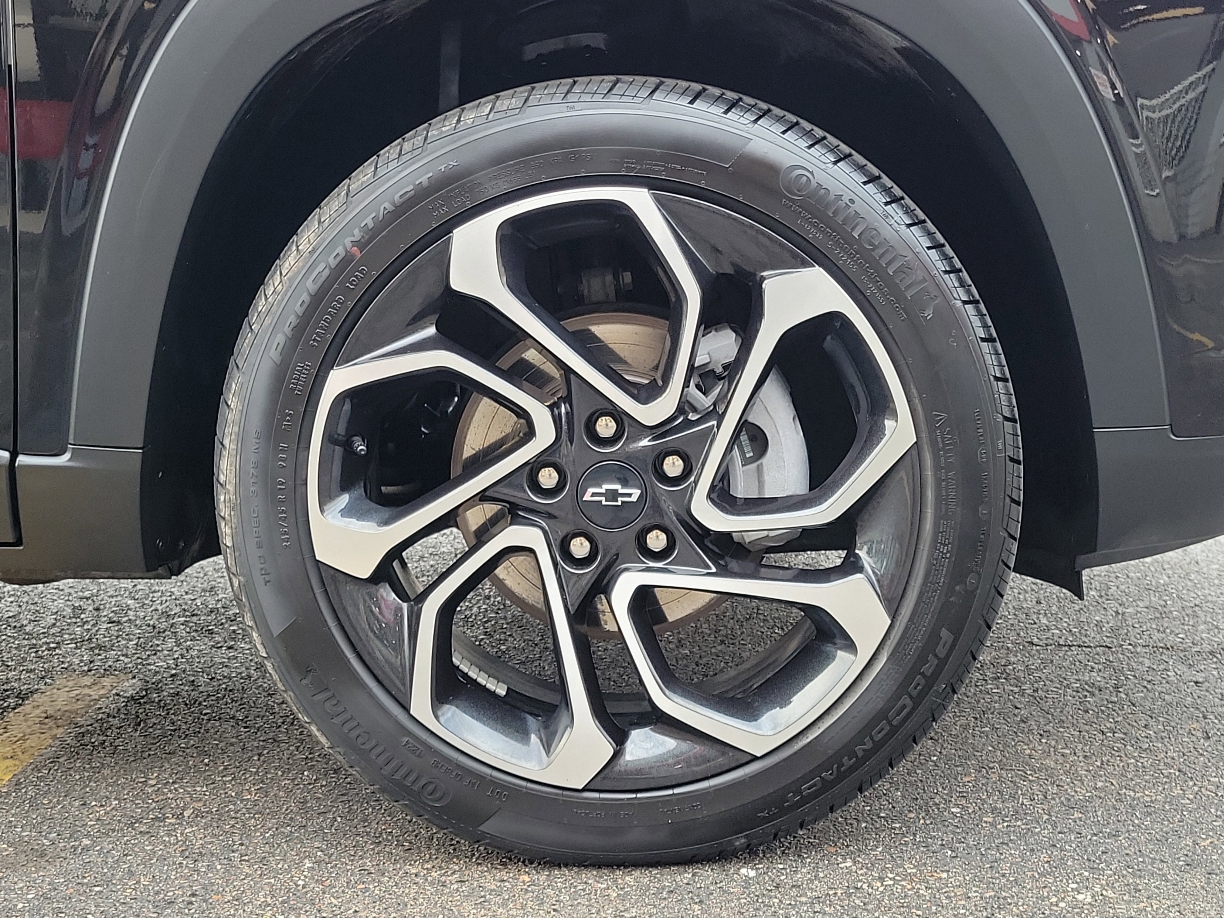 Used 2025 Chevrolet Trax RS FWD image 5