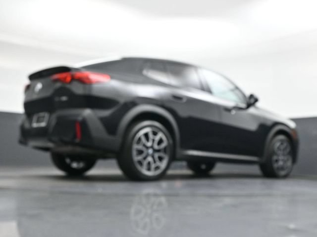 Used 2025 BMW X2 xDrive28i w/ Technology Package AWD/4WD image 31