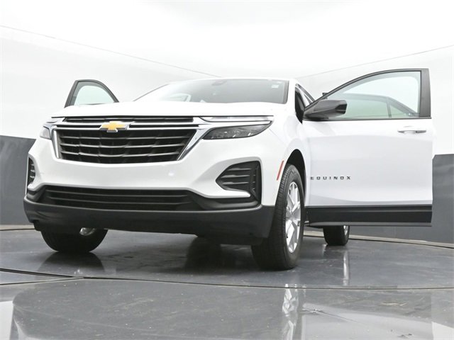 Used 2023 Chevrolet Equinox LS image 50