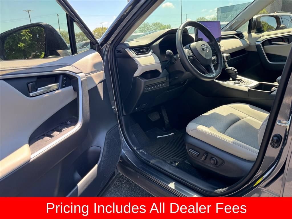Used 2024 Toyota RAV4 Limited w/ Advanced Technology Package AWD/4WD image 17