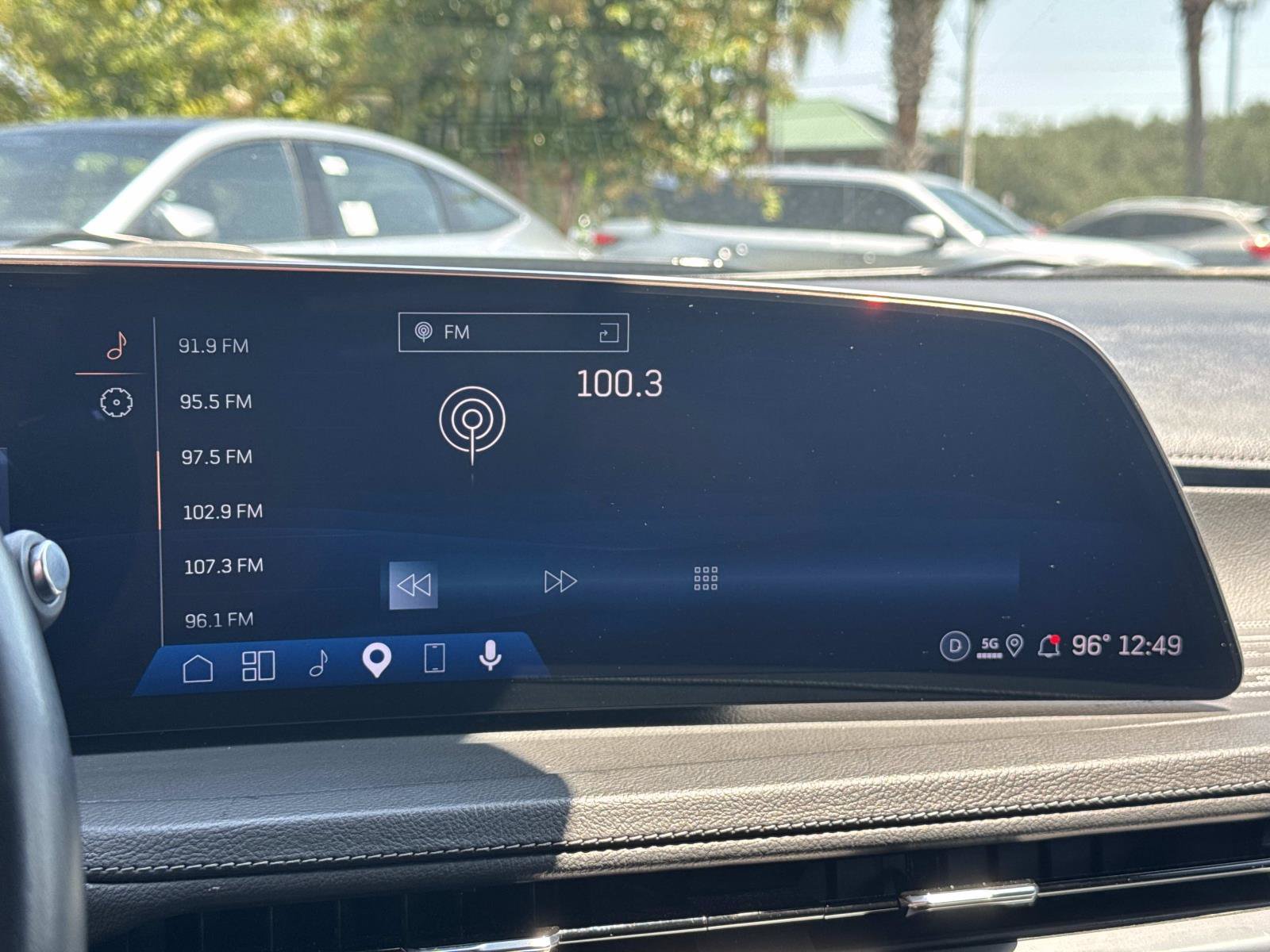 Used 2025 Cadillac XT4 Premium Luxury FWD image 22