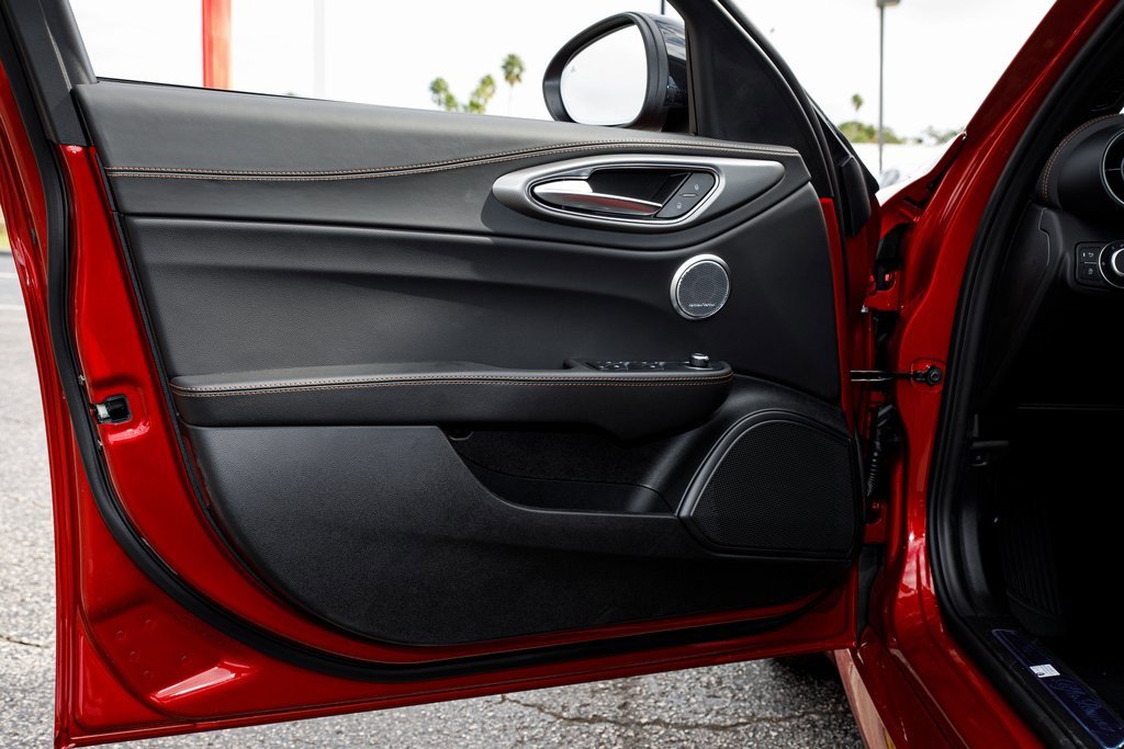 New 2025 Alfa Romeo Giulia AWD w/ Driving Assist Package image 19