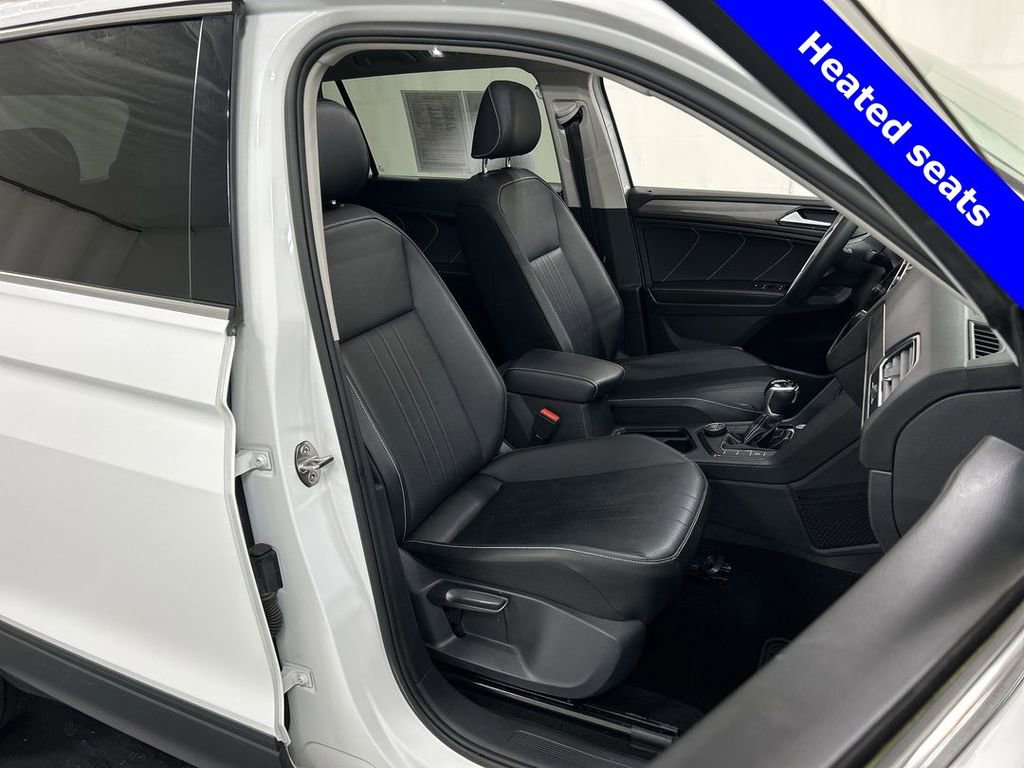 Certified 2022 Volkswagen Tiguan SE w/ Panoramic Sunroof Package image 15