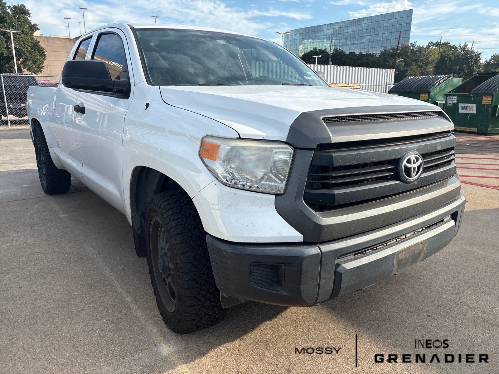 Used 2016 Toyota Tundra SR w/ Tow Package RWD image 1