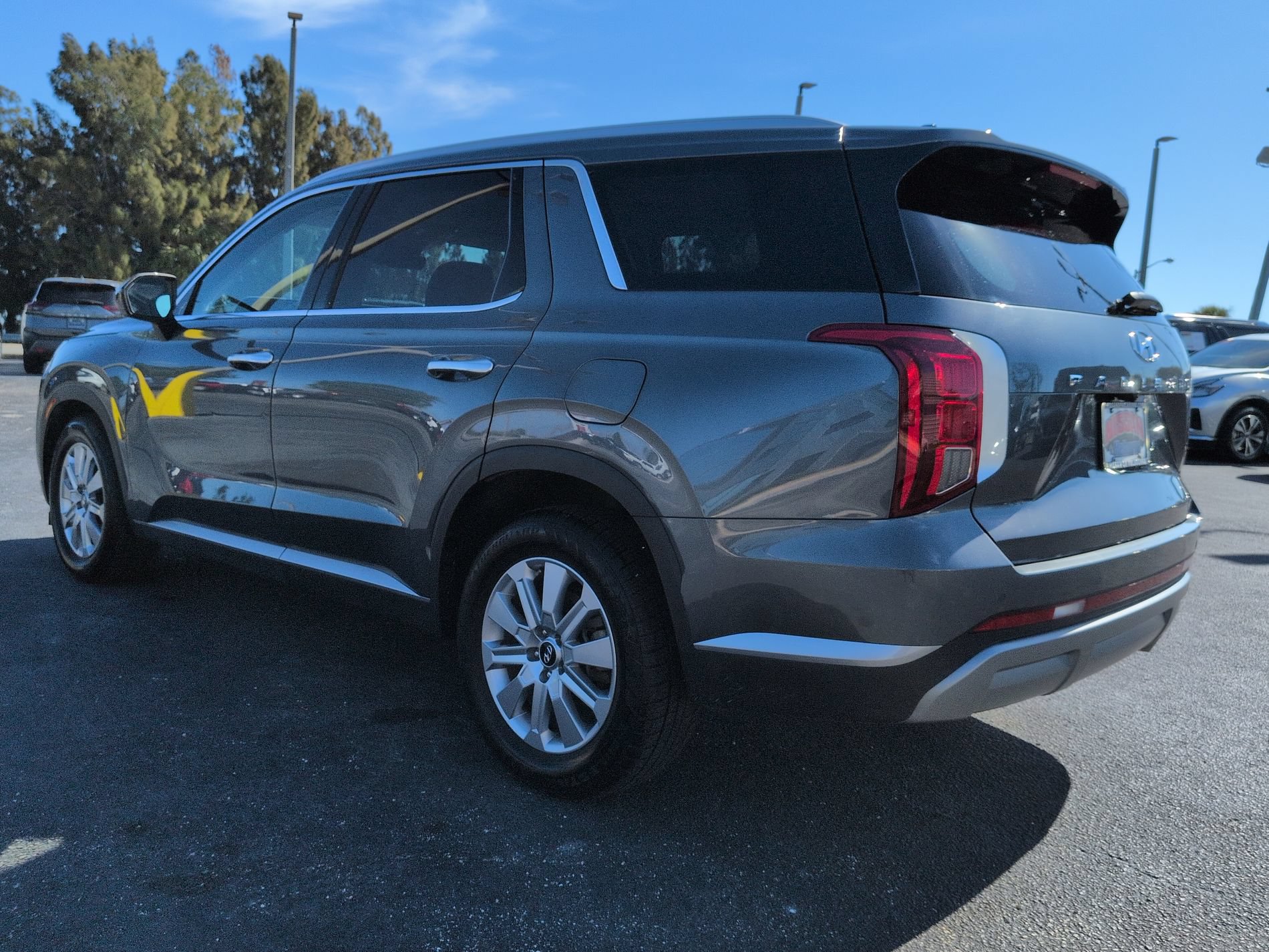 Used 2024 Hyundai Palisade SEL FWD image 6