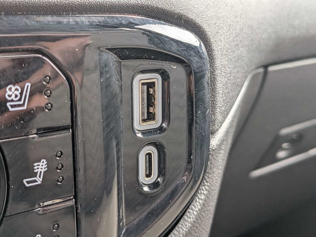 Used 2025 Chevrolet Silverado 1500 ZR2 w/ Technology Package AWD/4WD image 23