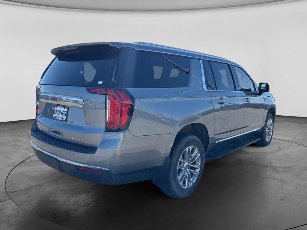 Used 2023 GMC Yukon XL SLT w/ SLT Premium Package AWD/4WD image 9