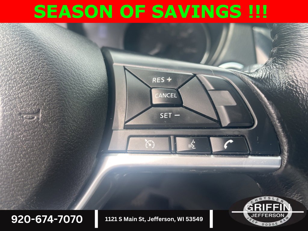 Used 2018 Nissan Rogue SV image 12