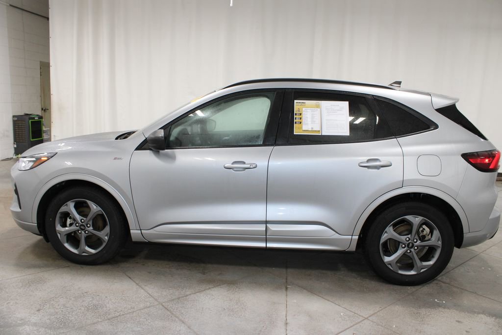 Used 2024 Ford Escape ST-Line image 6