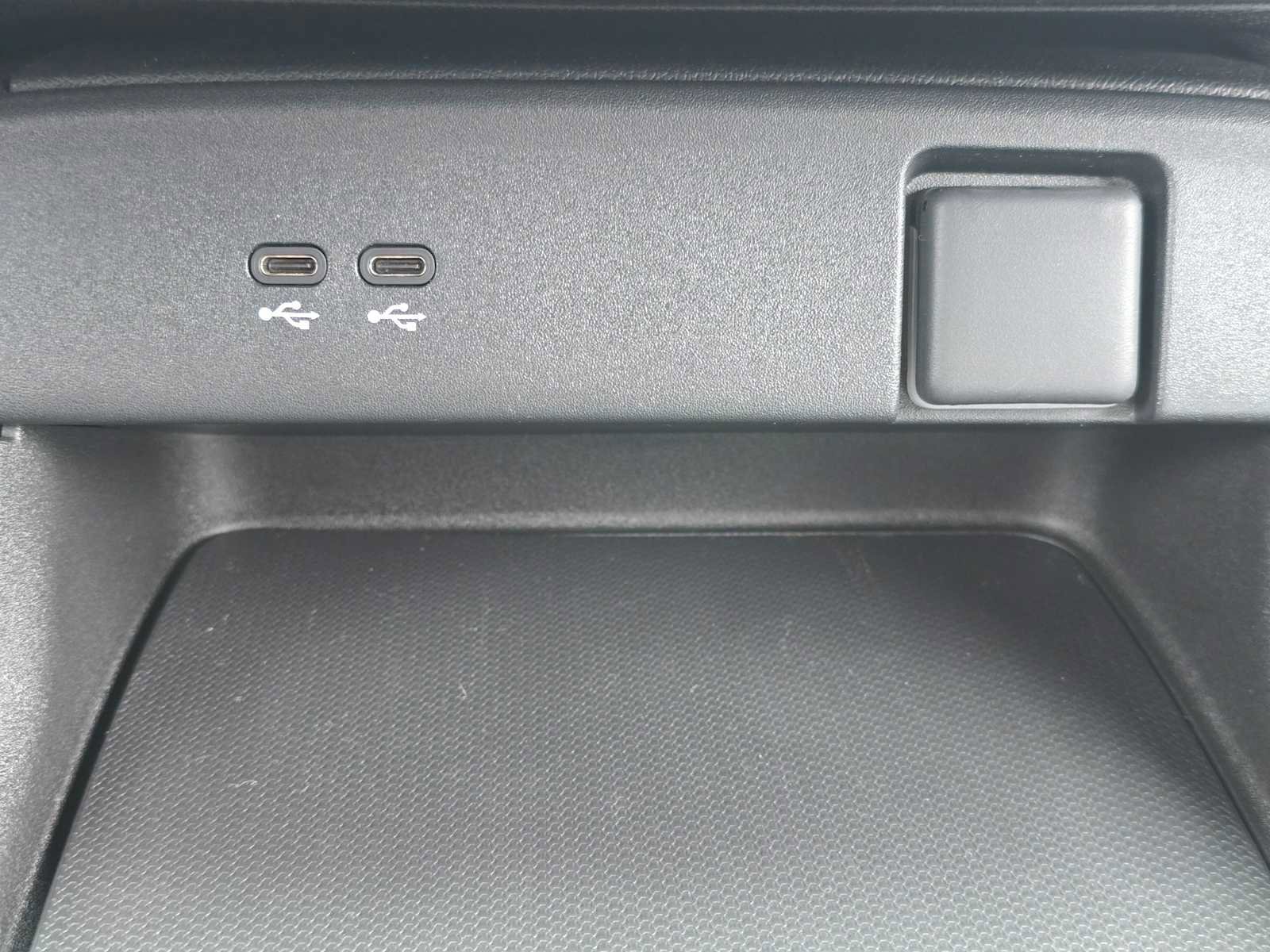 Used 2024 Honda Prologue EX image 30