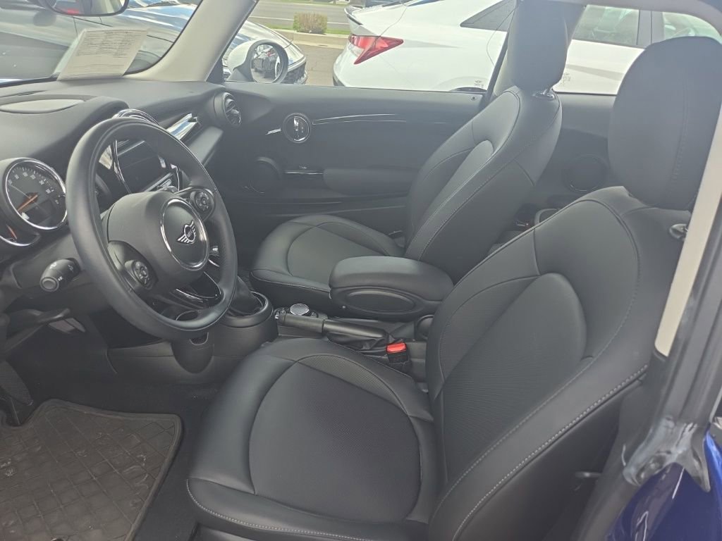 Used 2019 MINI Cooper 2-Door Hardtop image 11