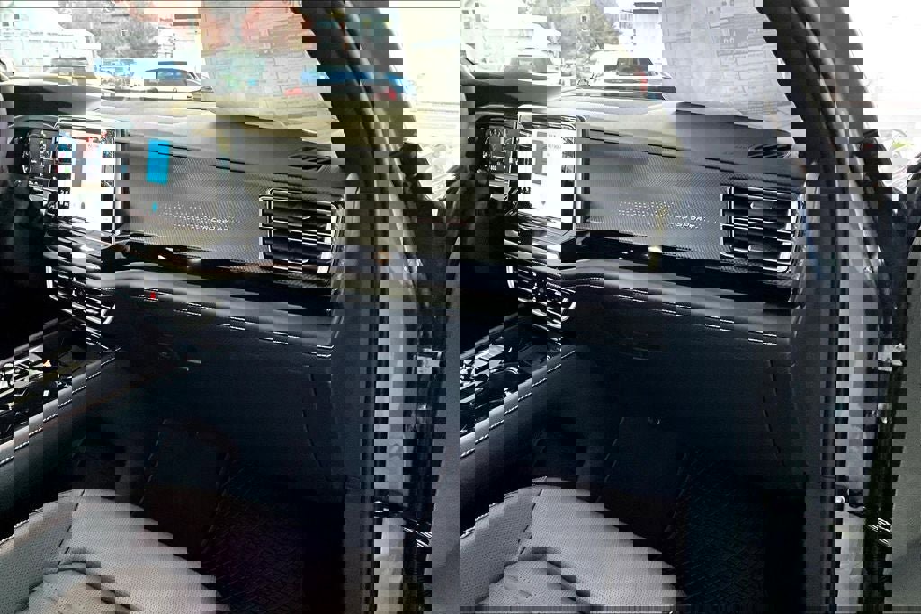 New 2026 Volkswagen Atlas Cross Sport SEL R-Line image 16