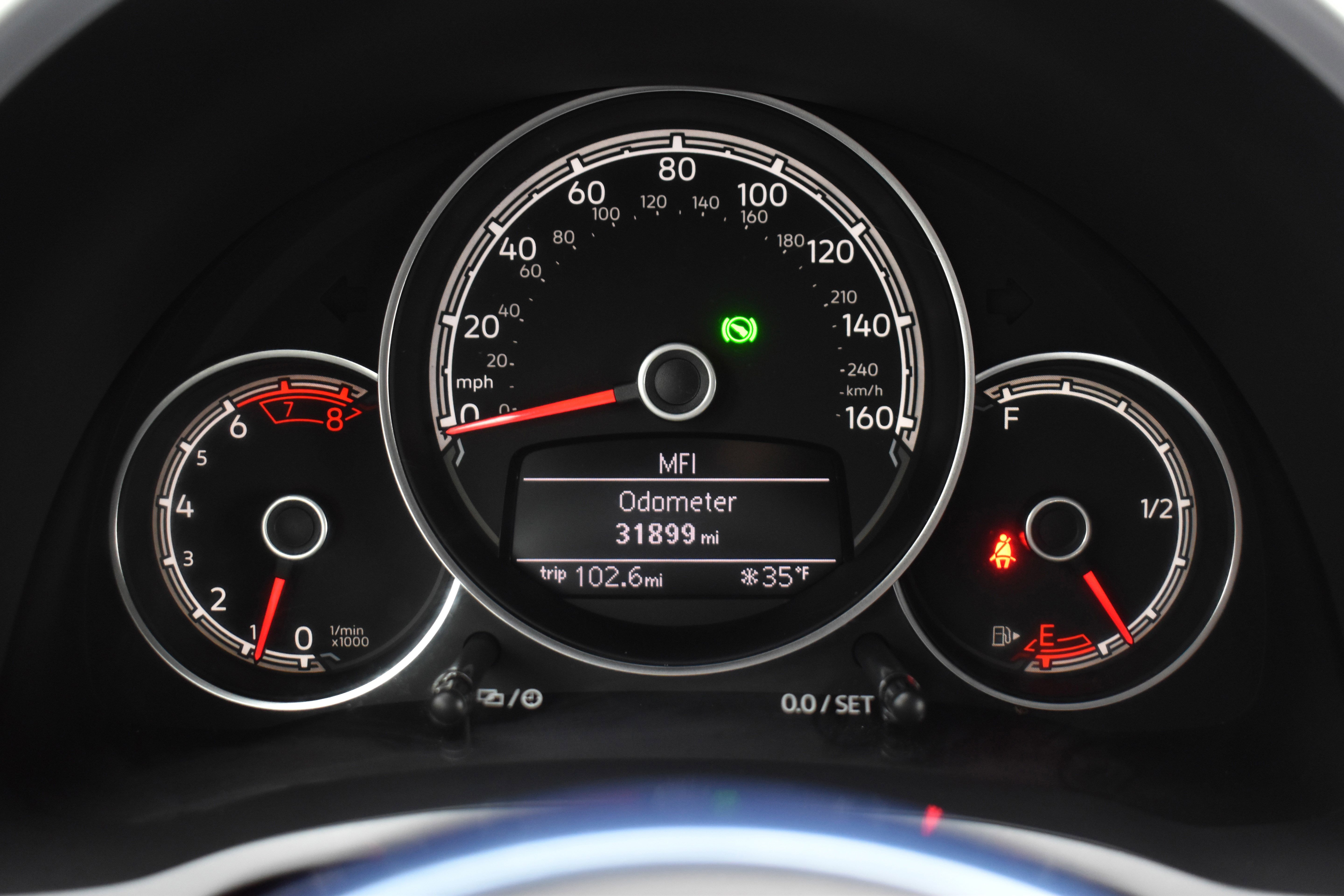 Used 2019 Volkswagen Beetle 2.0T S image 26