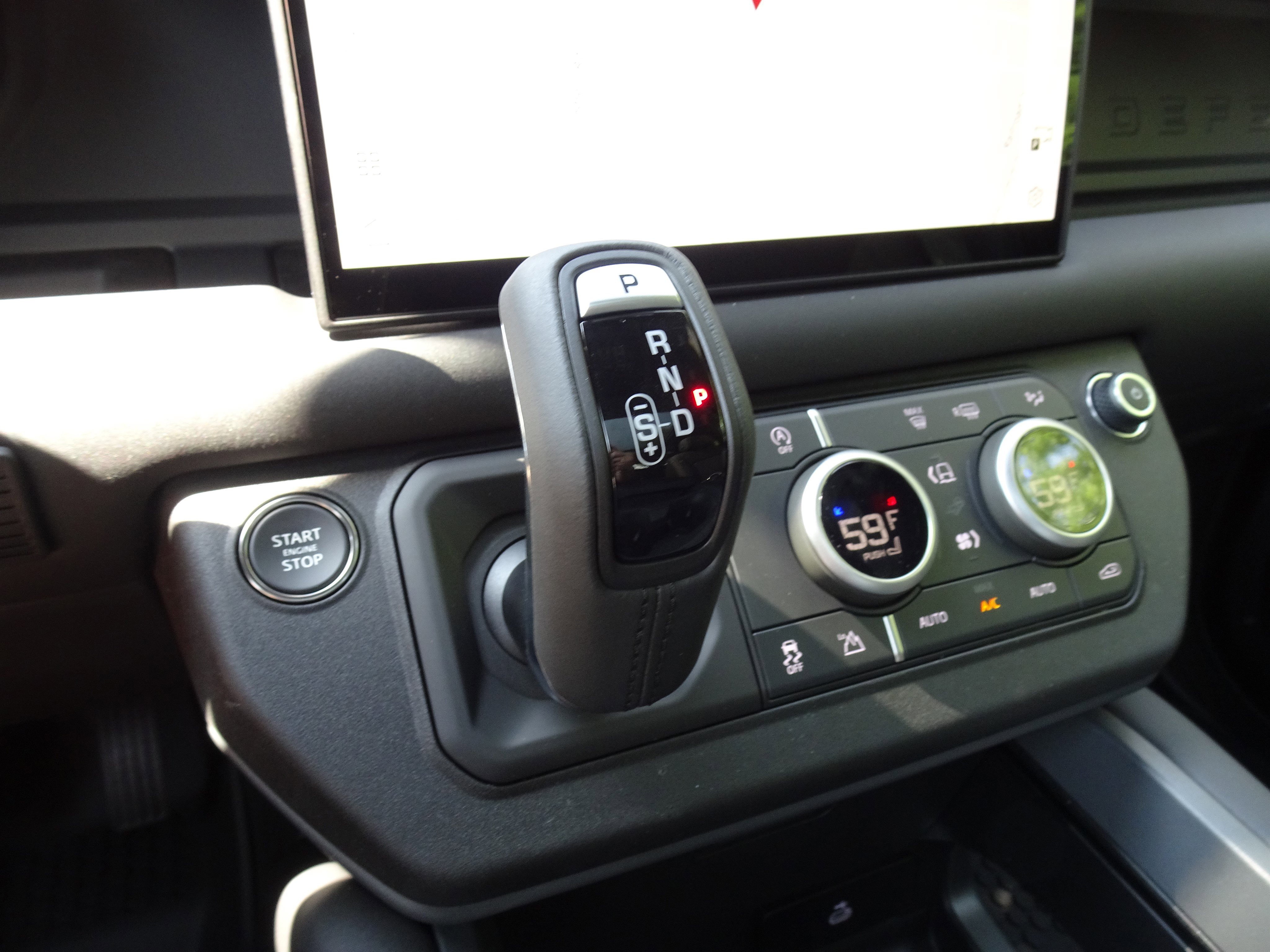 New 2025 Land Rover Defender 110 S image 25