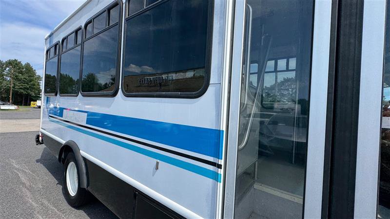 Used 2014 Ford E-450 and Econoline 450 Super Duty w/ Shuttle Bus Prep Package RWD image 21