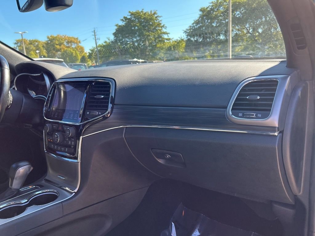 Used 2020 Jeep Grand Cherokee Limited w/ Premium Lighting Group image 25