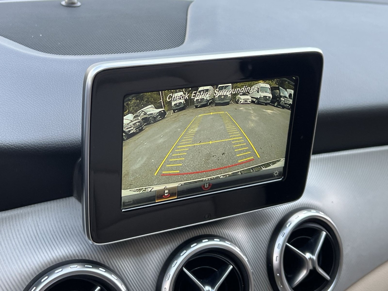 Used 2017 Mercedes-Benz GLA 250 4MATIC image 24