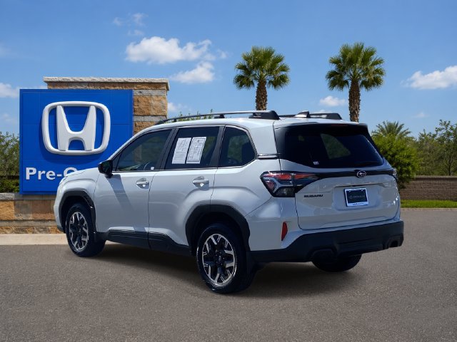 Used 2025 Subaru Forester Premium w/ Convenience Package #2 AWD/4WD image 4