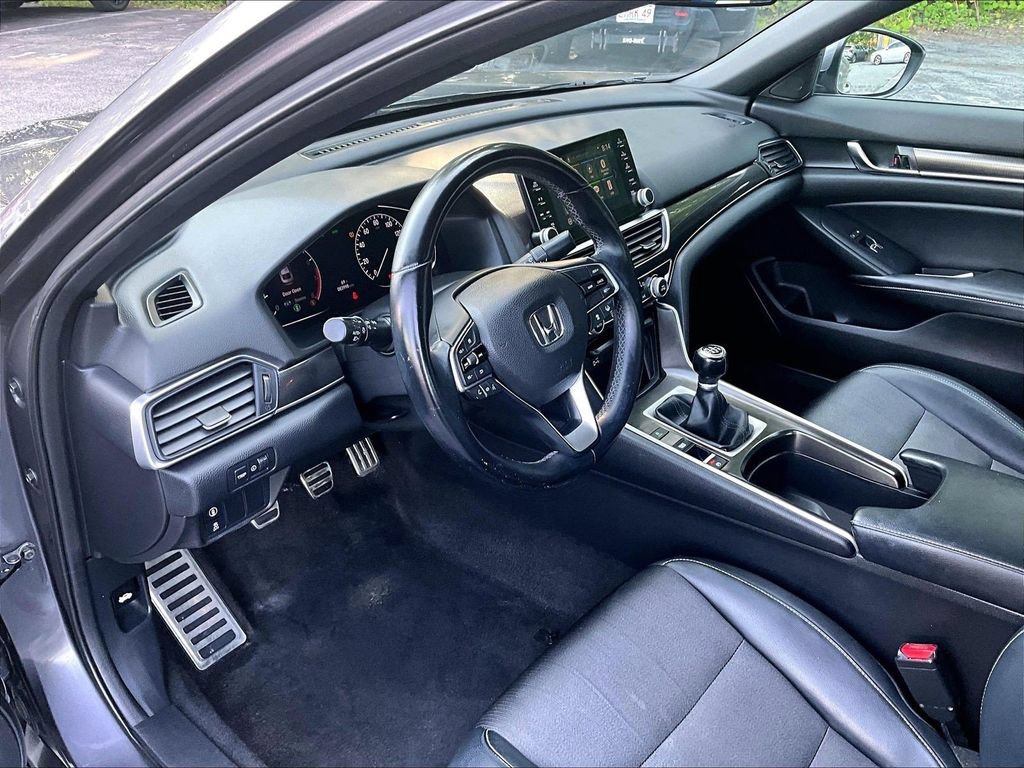 Used 2018 Honda Accord Sport image 8