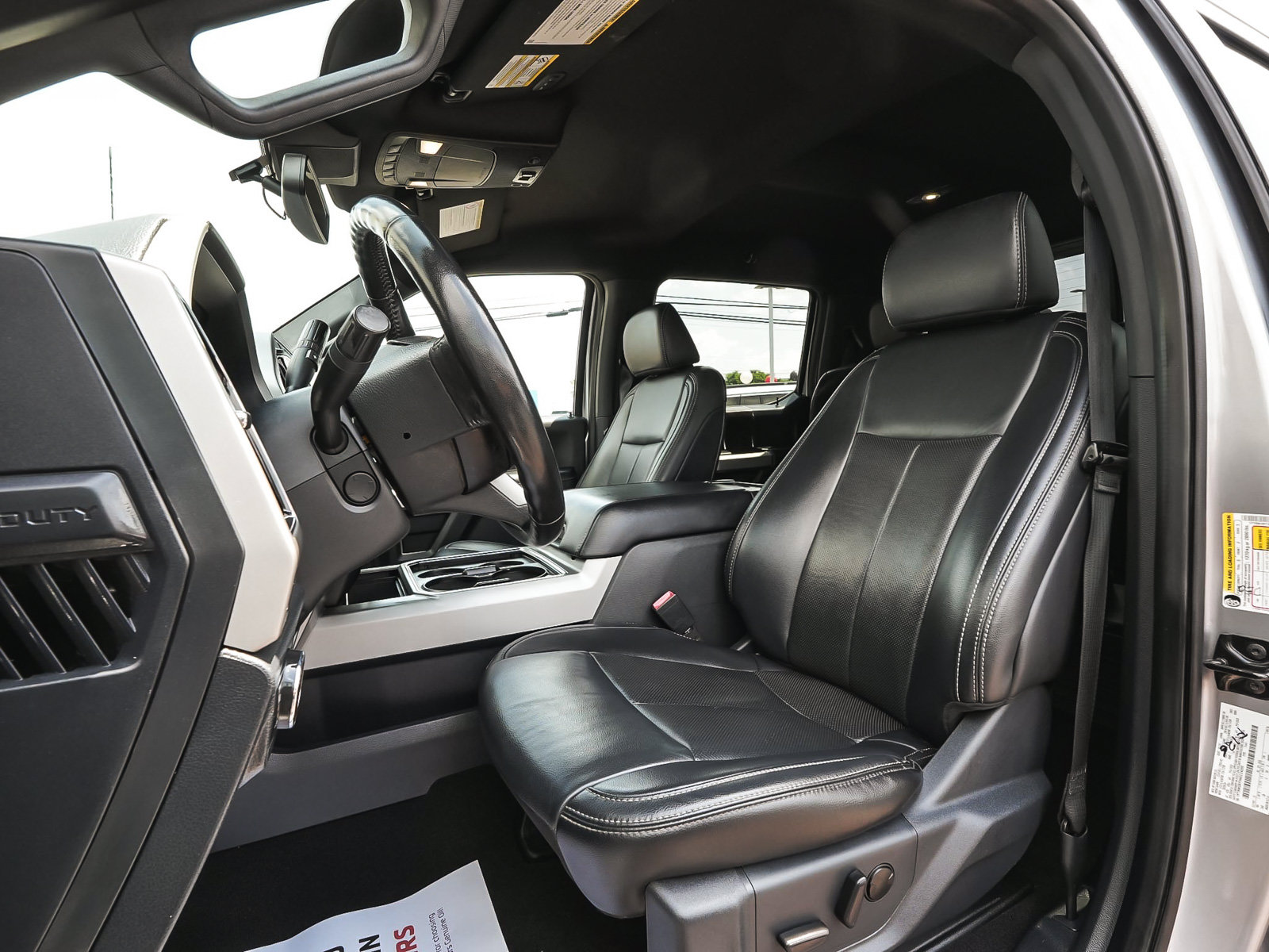 Used 2022 Ford F250 Lariat w/ Lariat Ultimate Package AWD/4WD image 33