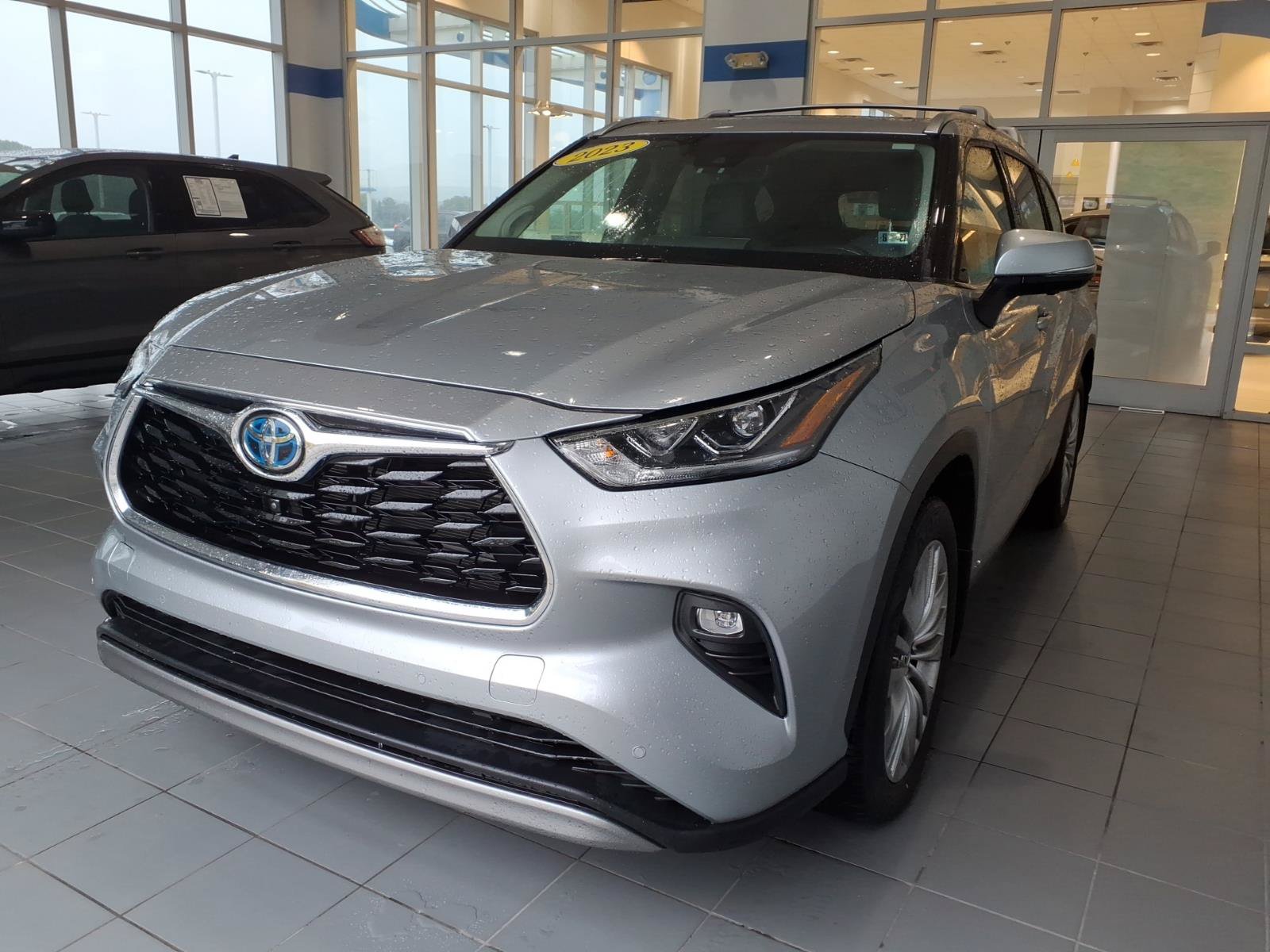 Used 2023 Toyota Highlander Platinum AWD/4WD image 8