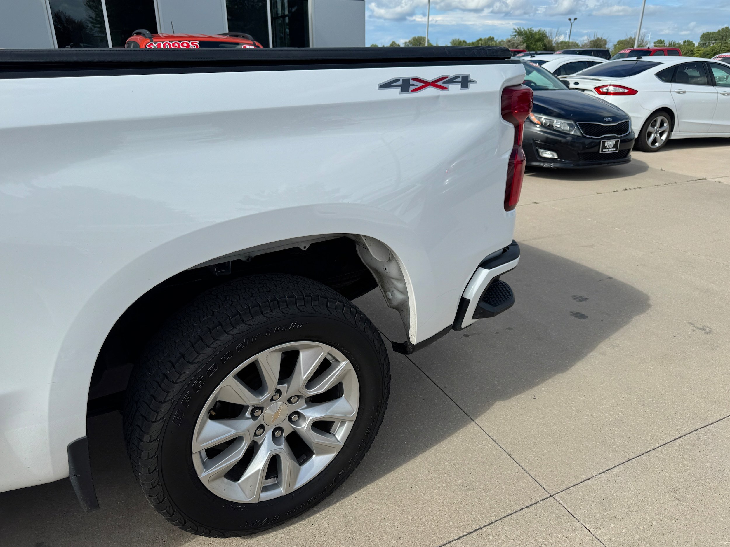 Used 2022 Chevrolet Silverado 1500 Custom AWD/4WD image 4