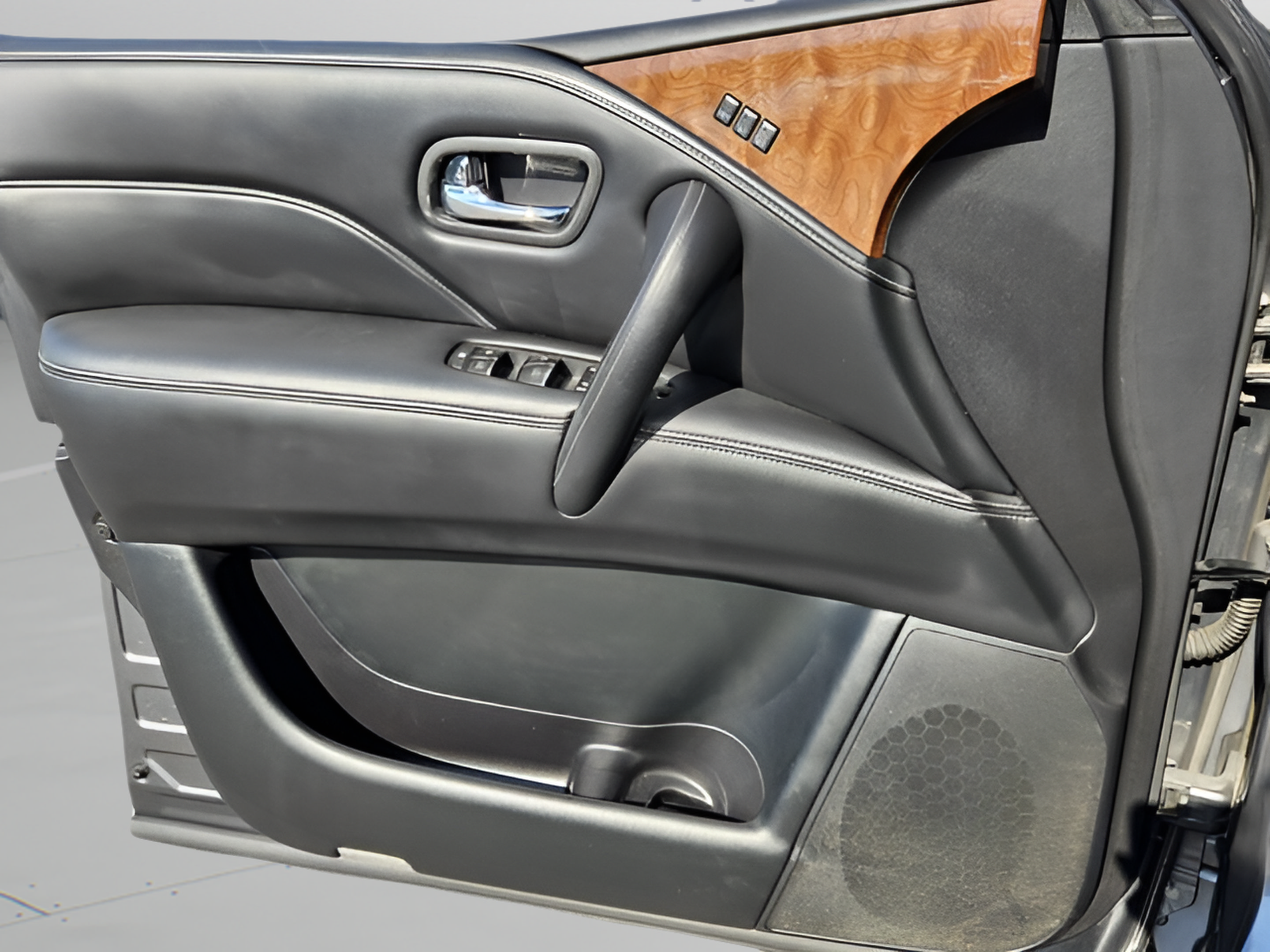 Used 2019 INFINITI QX80 Luxe w/ All-Season Package RWD image 15