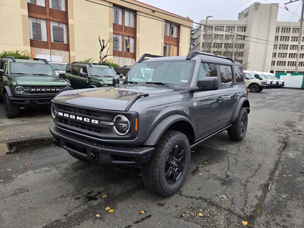 New 2025 Ford Bronco Big Bend w/ Black Diamond Package AWD/4WD image 1