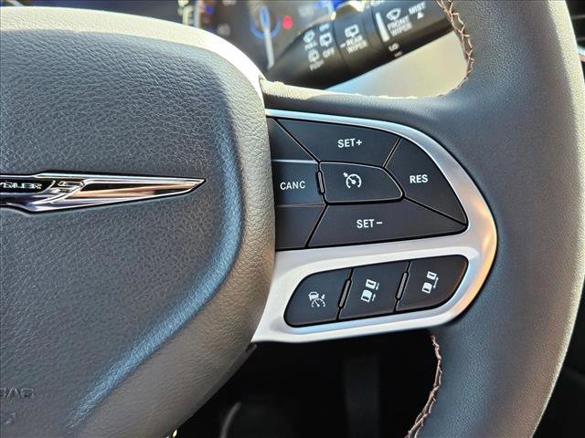 New 2026 Chrysler Pacifica Pinnacle FWD image 13