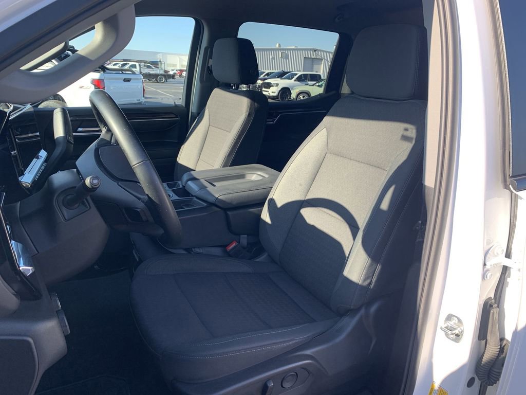 Used 2025 Chevrolet Silverado 1500 LT image 13